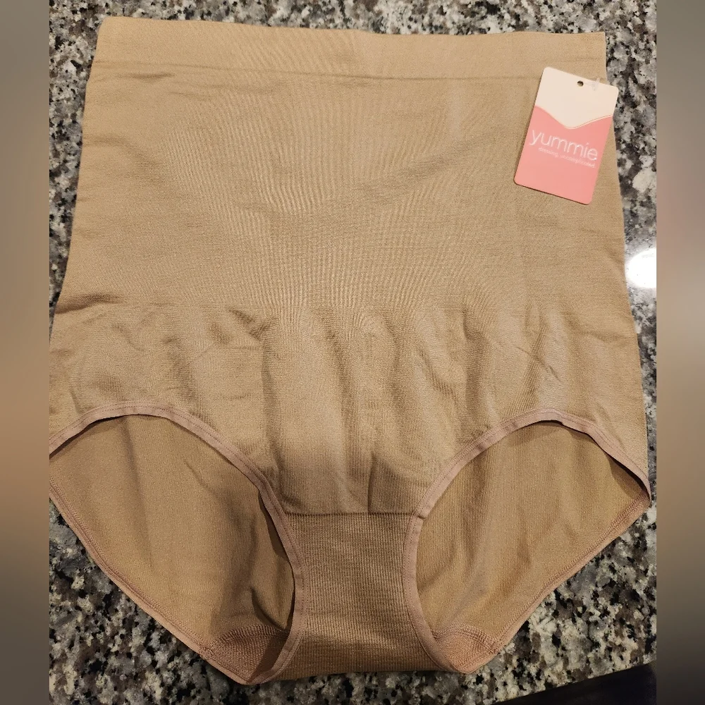 Yummie High-Waist Shaping Briefs Seamless Solutions Almond Size 1X/2X Plus Size